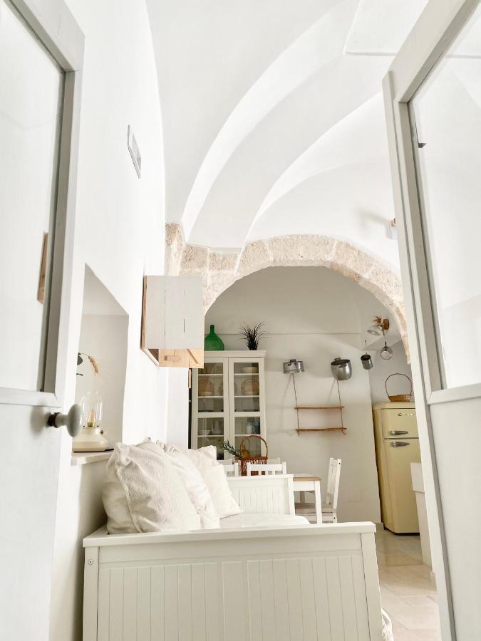 Tetti Bianchi - Deva'S Suite Home Остуни Экстерьер фото
