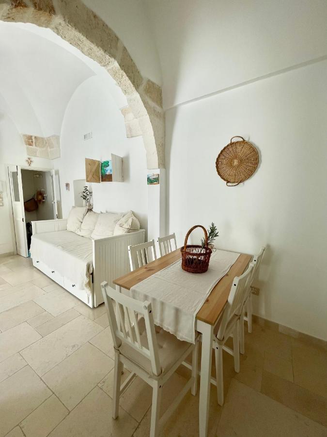 Tetti Bianchi - Deva'S Suite Home Остуни Экстерьер фото